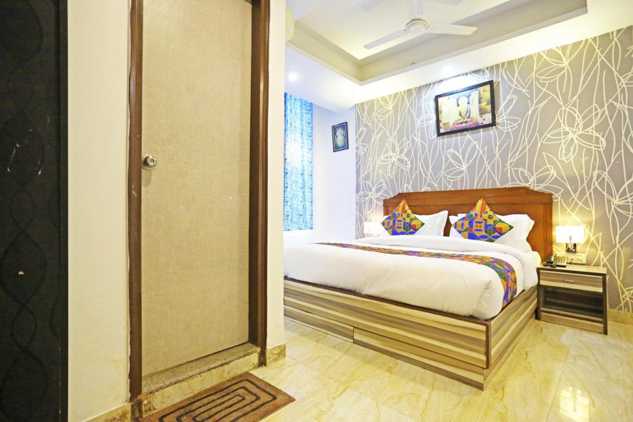 Hotel The Best Near Delhi Airport Нью-Дели Экстерьер фото