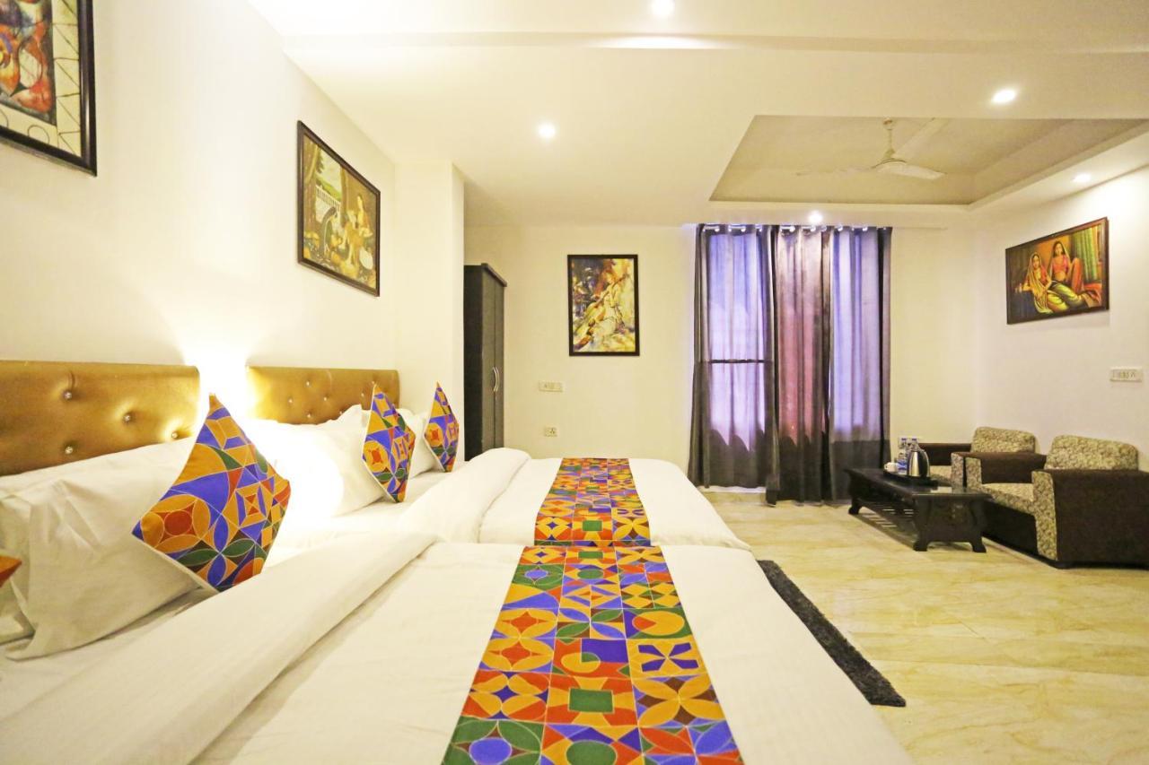 Hotel The Best Near Delhi Airport Нью-Дели Экстерьер фото